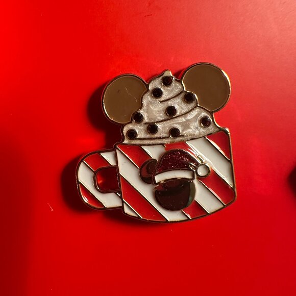 Disney Mickey Hot Cocoa Baublebar Peppermint Striped Stud Earrings NIB - Picture 2 of 2